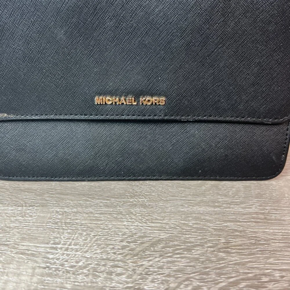 Michael Kors Daniela large saffiano leather crossbody bag - Picture 2 of 6